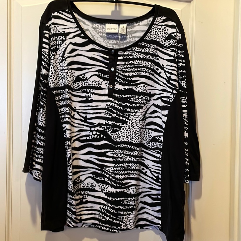 This is Zenergy brand from Chicos soft cotton